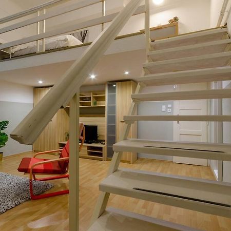 De Lux Studio Apartment In Historical Quarters Будапеща Екстериор снимка