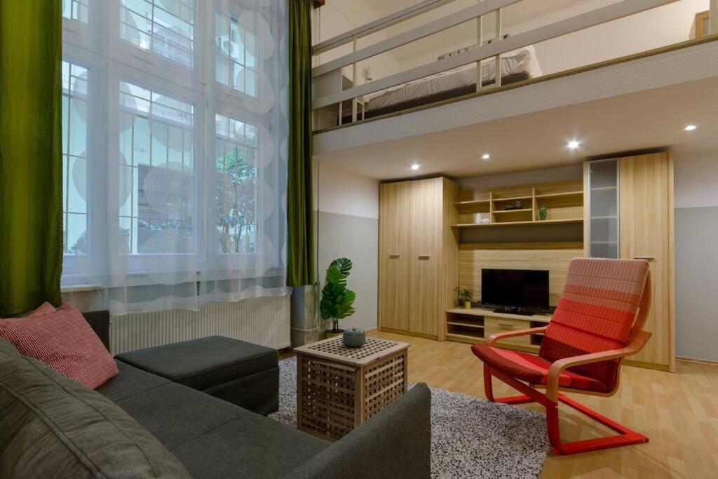 De Lux Studio Apartment In Historical Quarters Будапеща Екстериор снимка